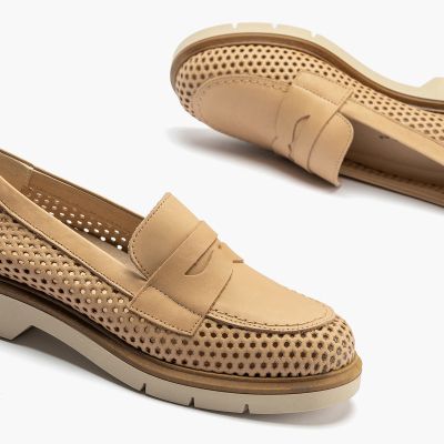 Кафяви дамски лоуфъри - елегантни и удобни PITILLOS (SKU)10401,