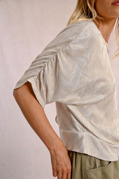 Women's blouse with metallic shiny effect and open back MOLLY BRACKEN (SKU) TW127DE