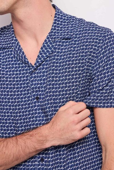 Men's viscose short sleeve shirt - comfort and style GAUDI (SKU) 511GU45024