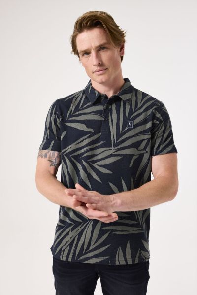 Men's polo-style shirt with short sleeves - comfort and elegance GARCIA (SKU) D51022