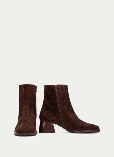 Leopard heeled boots - elegance and style!HISPANITAS (SKU)254345