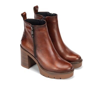 Brown high-heeled boots - elegance and style!DORKING (SKU)9562