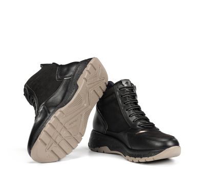 Black women's sports shoes - comfort and style! FLUCHOS (SKU)2311