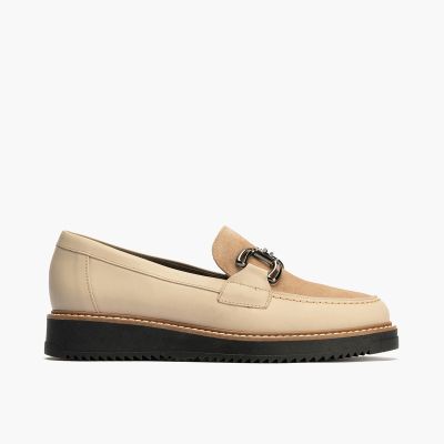 Светло бежови дамски лоуфъри - елегантни и удобни!PITILLOS (SKU)10763.