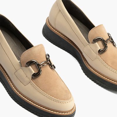 Светло бежови дамски лоуфъри - елегантни и удобни!PITILLOS (SKU)10763.