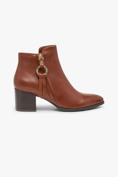 Brown heeled boots - elegant and stylish!REGARDE LE CIEL (SKU)TAYLOR01