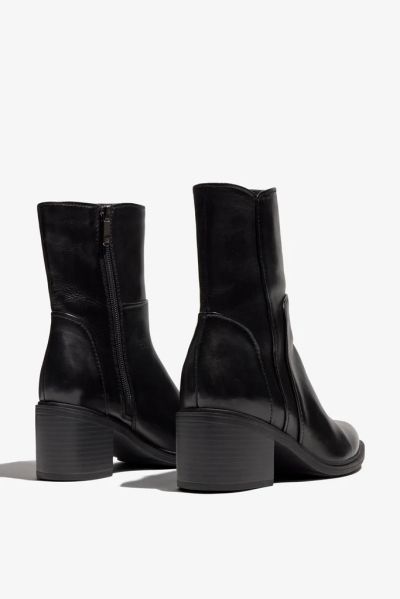 Black elegant boots for women REGARDE LE CIEL (SKU)ELETTRA03