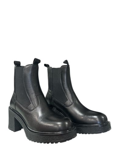 Black Women's Boots with Chunky Sole - Comfort and Style HOSIS MILANO (SKU)2111,