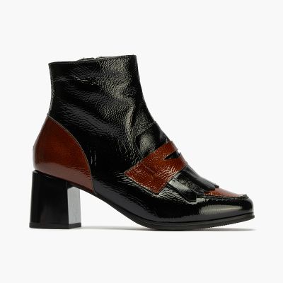 Elegant black patent heeled boots - style and comfort!PITILLOS (SKU)10835