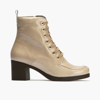 Beige elegant boots with a molded heel - Trendy comfort PITILLOS (SKU)30102