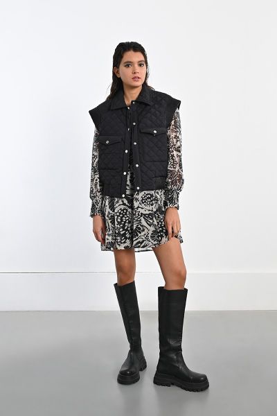 Women's padded sleeveless jacket - style and warmth MOLLY BRACKEN (SKU) HAL44DH