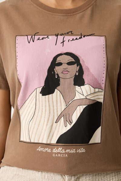 Women's T-shirt with an impressive GARCIA print (SKU) N260203