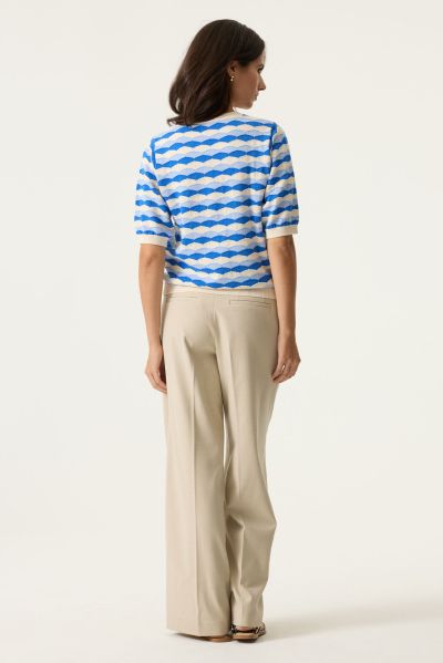 Women's short-sleeve blouse made of fine knit GARCIA (SKU) O260046