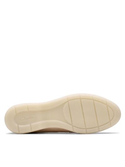 Бежови мокасини – стил и комфорт за всяка стъпка!CLARKS (SKU)26181453