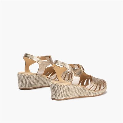 Golden platforms: Summer style and comfort!PITILLOS (SKU)11301