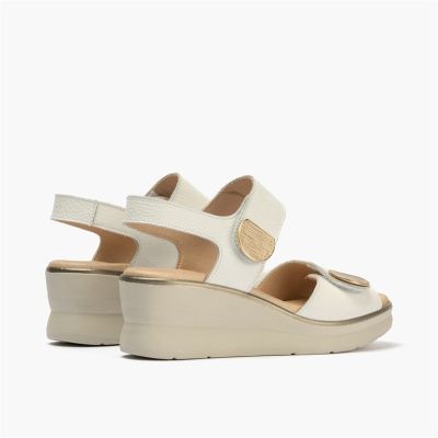 White platform sandals - elegance and comfort!PITILLOS (SKU)11064