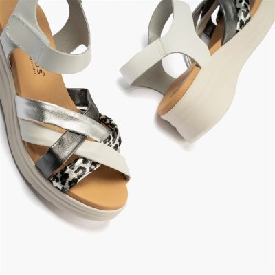White platform sandals with animal print - Everyday comfort and style!PITILLOS (SKU)11294