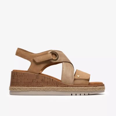 Beige platform sandals - elegance and comfort! CLARKS (SKU) 26185953