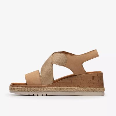 Beige platform sandals - elegance and comfort! CLARKS (SKU) 26185953