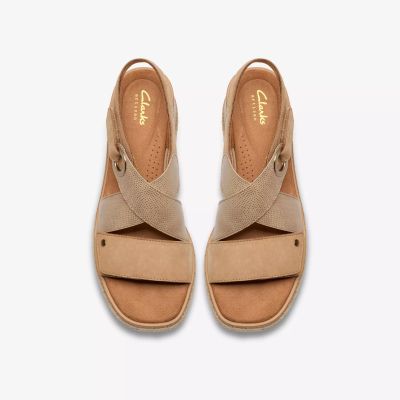 Beige platform sandals - elegance and comfort! CLARKS (SKU) 26185953