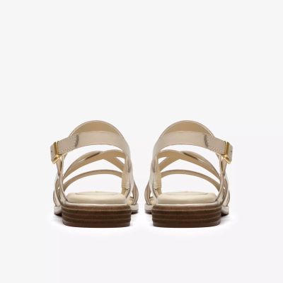 Women's low-heeled sandal in cream color - comfort, elegance and sophisticated style!CLARKS (SKU)26186578