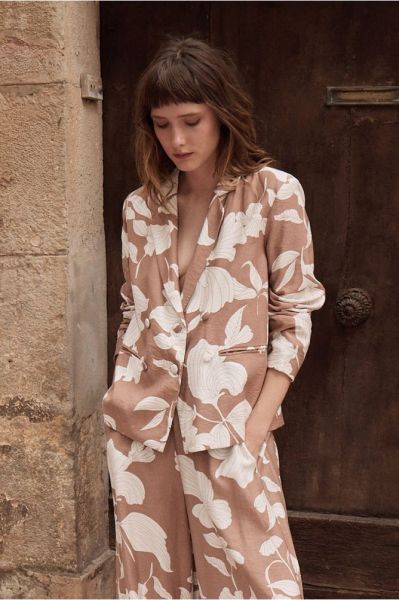 Elegant women's viscose jacket with V-neck MOLLY BRACKEN (SKU) LA1866EE