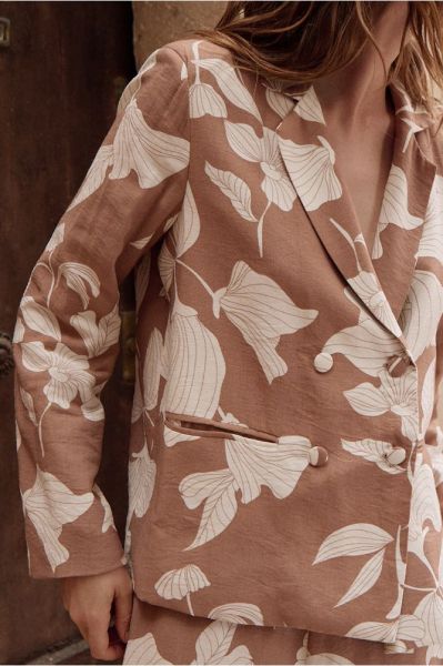 Elegant women's viscose jacket with V-neck MOLLY BRACKEN (SKU) LA1866EE