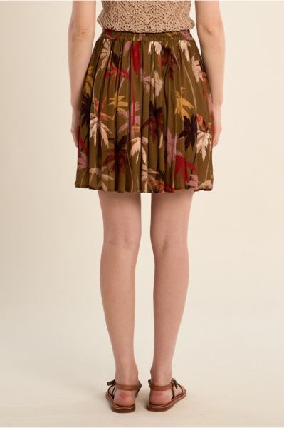 Women's short pleated skirt - style, comfort and freshness MOLLY BRACKEN (SKU) T2210EE