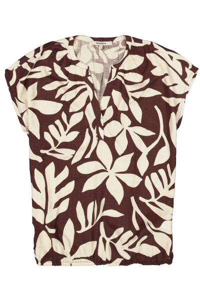 Elegant women's blouse with V-neck and short sleeves made of soft viscose GARCIA (SKU) P260232