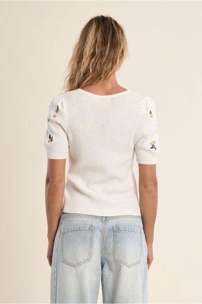 Elegant women's fitted T-shirt made of rips fabric for everyday style MOLLY BRACKEN (SKU) LA1976EP