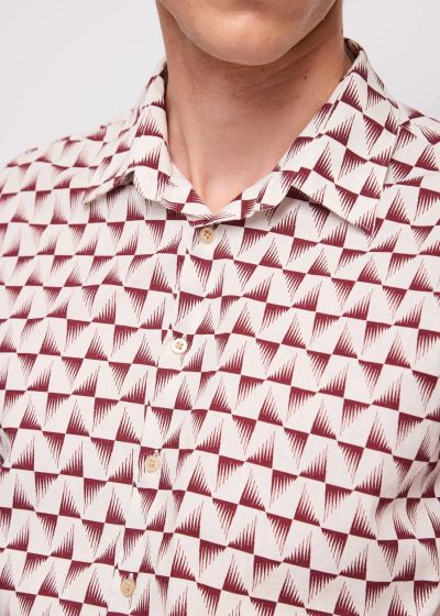 Men's short-sleeved shirt with modern geometric print GAUDI (SKU)611GU45019