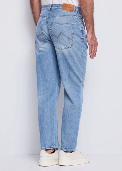 Men's denim jeans with straight leg, light wash, comfortable and stylish GAUDI (SKU)611GU26026