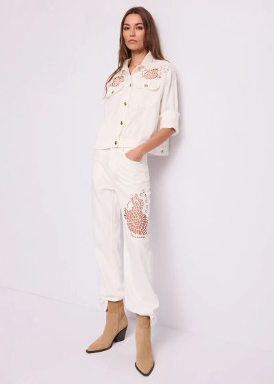 Women's White Straight Jeans with Beautiful Embroidery GAUDI (SKU) 611BD25020