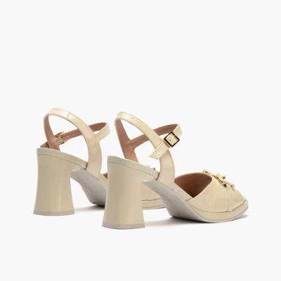 Elegant women's high-heeled sandals, cream lacquer - style and comfort PITILLOS (SKU)11222