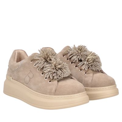 Elegant women's suede sneakers with a flower - comfort and stylish look!TOSCA BLU (SKU)2602S025