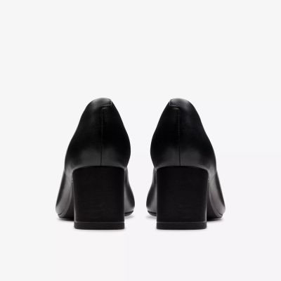 Women's classic black heeled shoe!!! CLARKS (SKU) 26183032