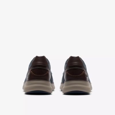 Men's casual shoes in dark blue – style, comfort, and elegance for every day. CLARKS (SKU) 26184429