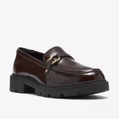 Elegant women's burgundy patent leather loafers – style, comfort, and class for your look. CLARKS (SKU) 26327161