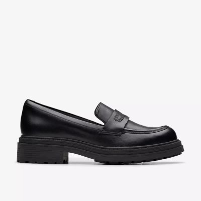 Elegant women's black genuine leather loafers – a classic style. CLARKS (SKU) 26183172