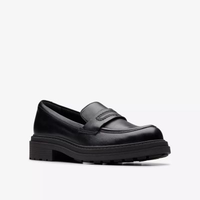 Elegant women's black genuine leather loafers – a classic style. CLARKS (SKU) 26183172