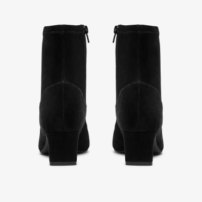 Elegant Women's Black Stretch Ankle Boots – Perfect for Everyday Wear and Evenings! CLARKS (SKU) 26320253