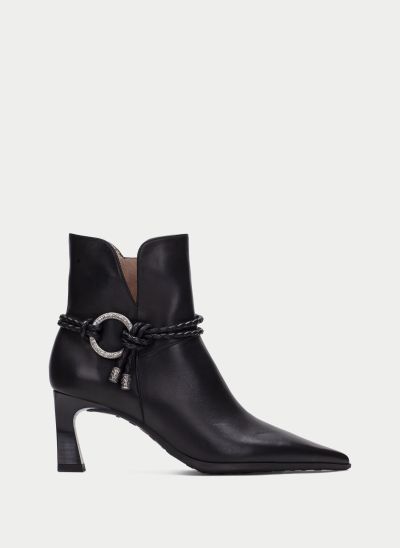 Women's Elegant Pointed-Toe Heeled Ankle Boots – Sophisticated, Modern Design and Style!!! HISPANITAS (SKU) 264954