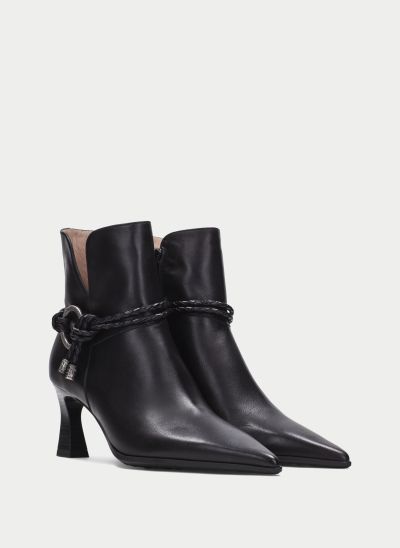 Women's Elegant Pointed-Toe Heeled Ankle Boots – Sophisticated, Modern Design and Style!!! HISPANITAS (SKU) 264954