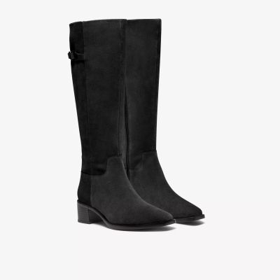 Women's classic black mid-heel boots – comfort and timeless elegance. CLARKS (SKU) 26320243