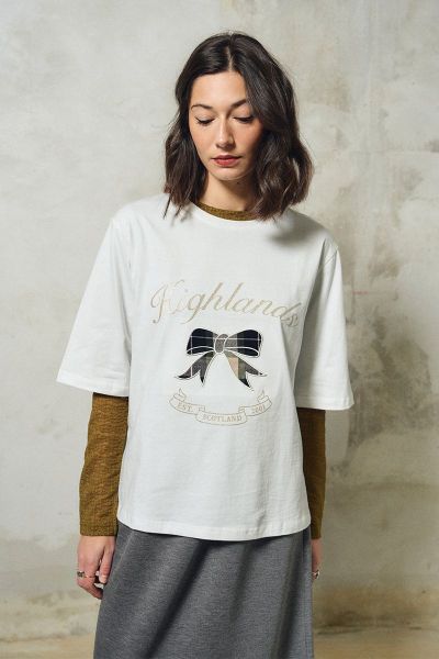 Women's oversized white T-shirt with a front print, comfortable cotton fabric – MOLLY BRACKEN (SKU) ELF1039EN