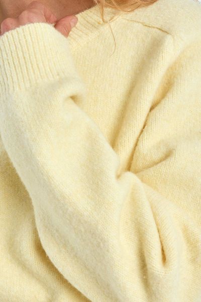 Women's ribbed knit sweater – soft and comfortable MOLLY BRACKEN (SKU) LAS148EN