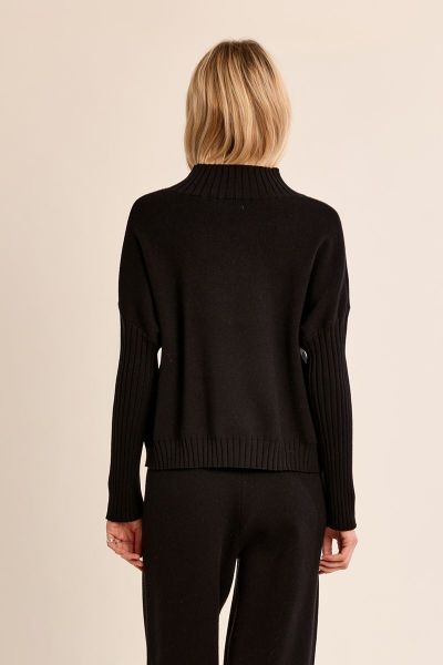 Women's black sweater with a clean design – stylish, comfortable, versatile MOLLY BRACKEN (SKU) BT211EH