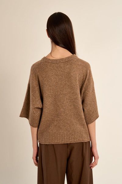 Fine-knit women's sweater with a flared silhouette MOLLY BRACKEN (SKU) LA2064EN