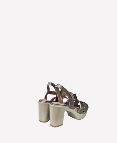 Дамски  сребрист сандал на ток PITILLOS (SKU)  2812