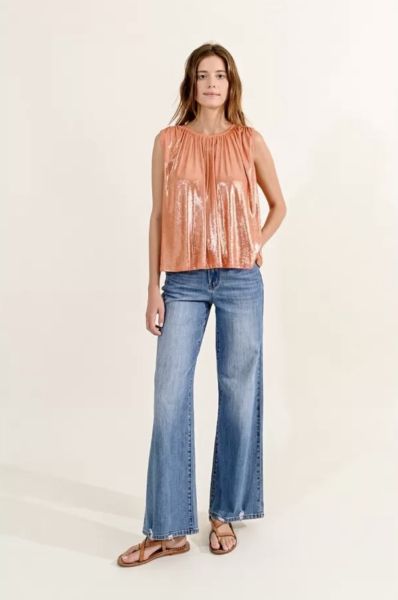 Дамски топ с метален блясък в прасковено MOLLY BRACKEN (SKU) TW1801CE